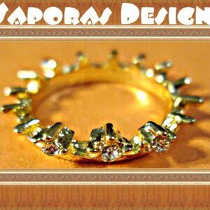 Size 5 Gold Tone Crown Design Ring With Clear Crystals